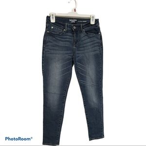 Denizen Levi’s Women’s Size 4 Blue Skinny Jeans